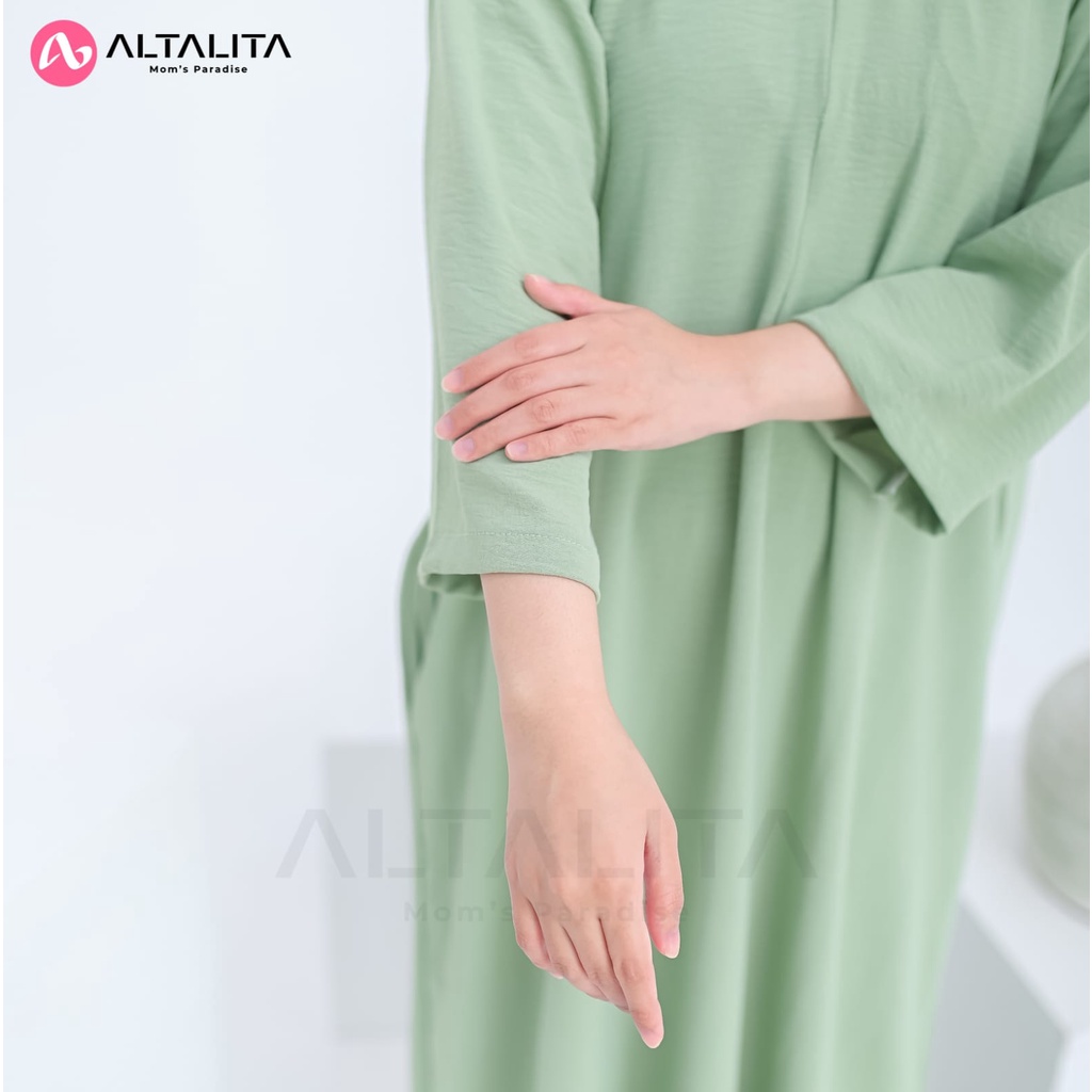 Altalita - Daster Gamis Cringkle Airflow Polos Kekinian Lengan 3/4 Panjang Semata Kaki Busui Jumbo LD 120