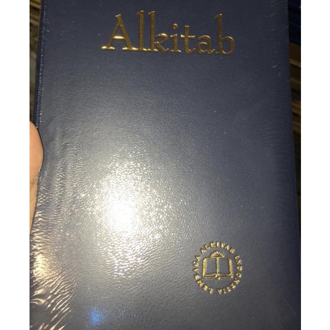 Baru Alkitab Kristen Besar