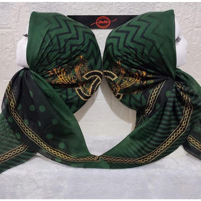 Jilbab Segiempat DENAY Motif CANEL Polka