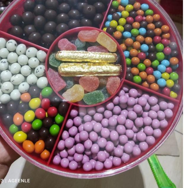 

❊ coklat tray lagie ♀