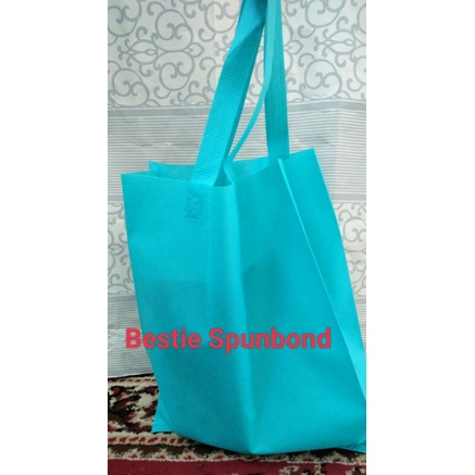 

Tas Spunbond HLS polos 38 Harga per lusin(12pcs)