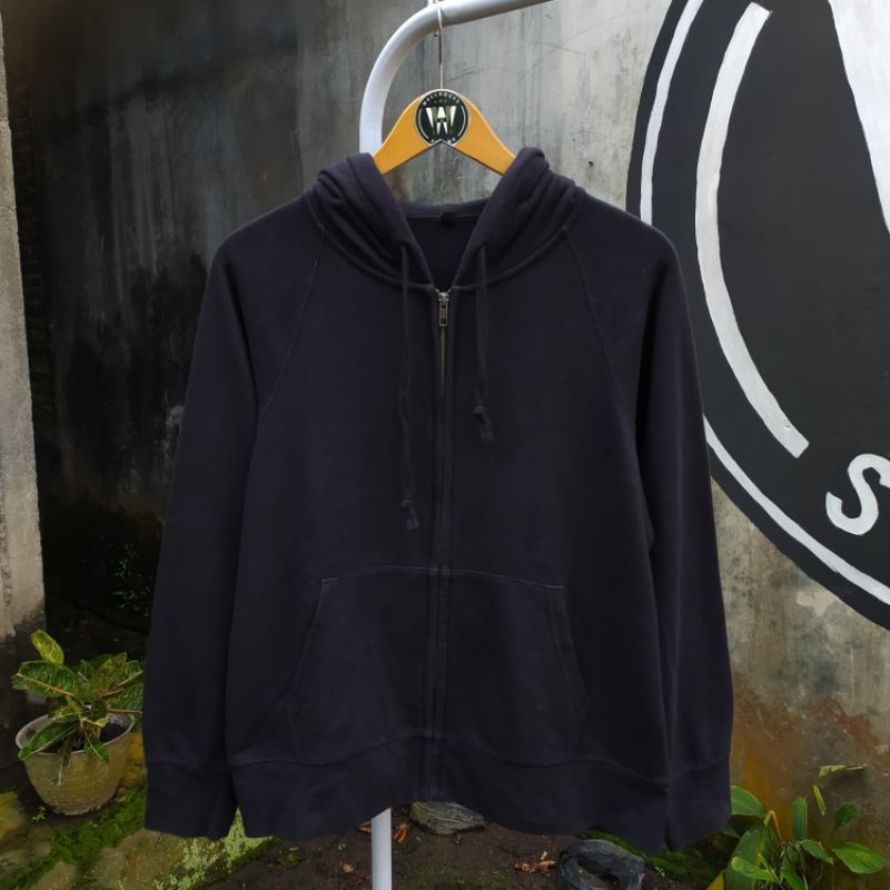 ZIP HOODIE UNIQLO HITAM / ZH UNIQLO HITAM