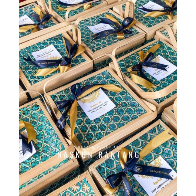 

Hampers Rantang Nasi Kuning Medan By Dapoer Rumah AK