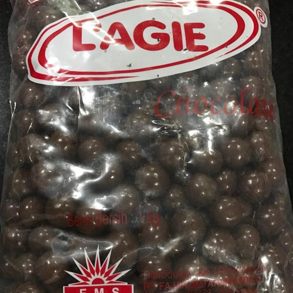 

❁ Lagie chocoball 1kg isi ☞