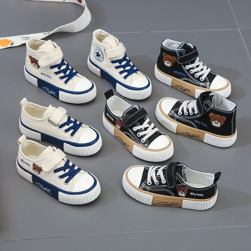 seaptu anak sekolah tk sd smp bahan kanfas canvas warna hitam putih / sepatu anak laki laki perempua
