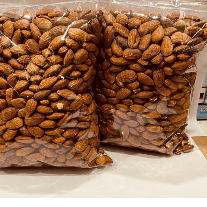 

♖ ALMOND KUPAS PANGGANG 1 KG TANPA GARAM DAN MSG UTUH ♝