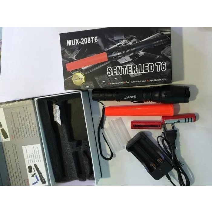 FUTAKO Senter Led T6 Police Swat Flashlight 208T6 LED Putih Gratis 2 Batere dan 2 Casan