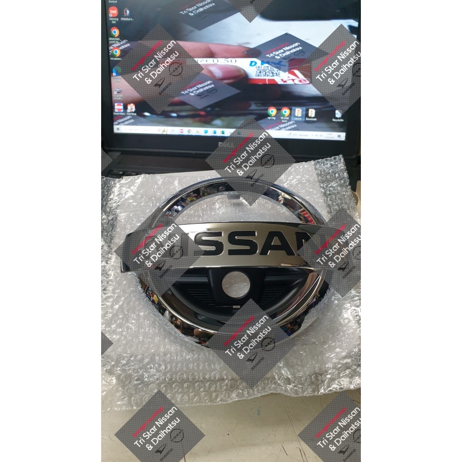 ORIGINAL NISSAN emblem logo depan nissan xtrail x-trail t32