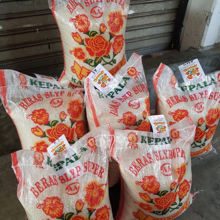 

beras cap kembang super isi 10kg.