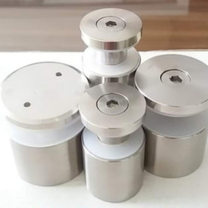 

pen kaca padat 32 x 40