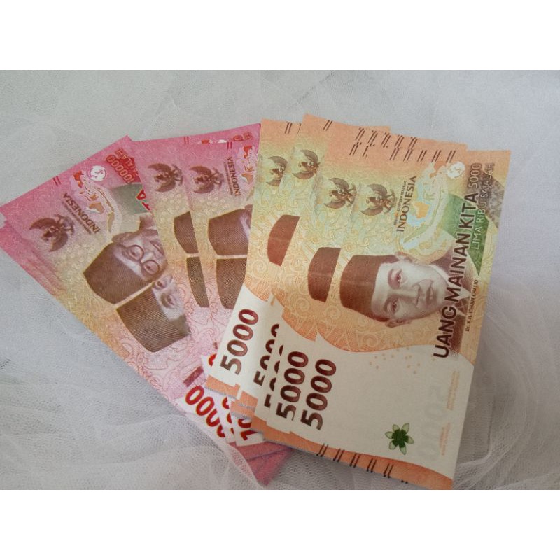 10 lembar uang mainan 5.000 emisi baru