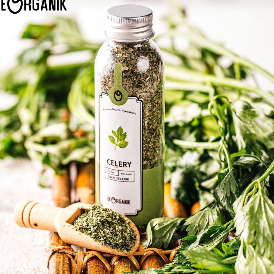 

Pilih Ini Beorganik Dried Celery Flakes / Daun Seledri Kering 15gr