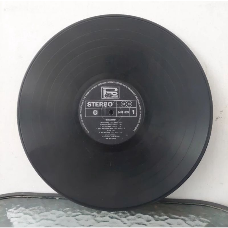 Vinyl Piringan Hitam 12 inch Banjuwangi-Emilia Contessa