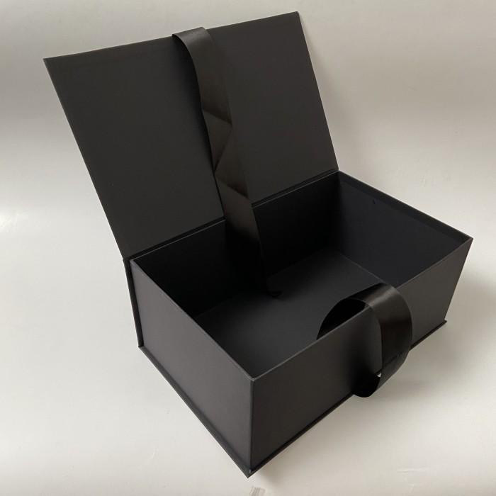 

Hard box besar/ Gift Box / kotak seserahan / kotak kado