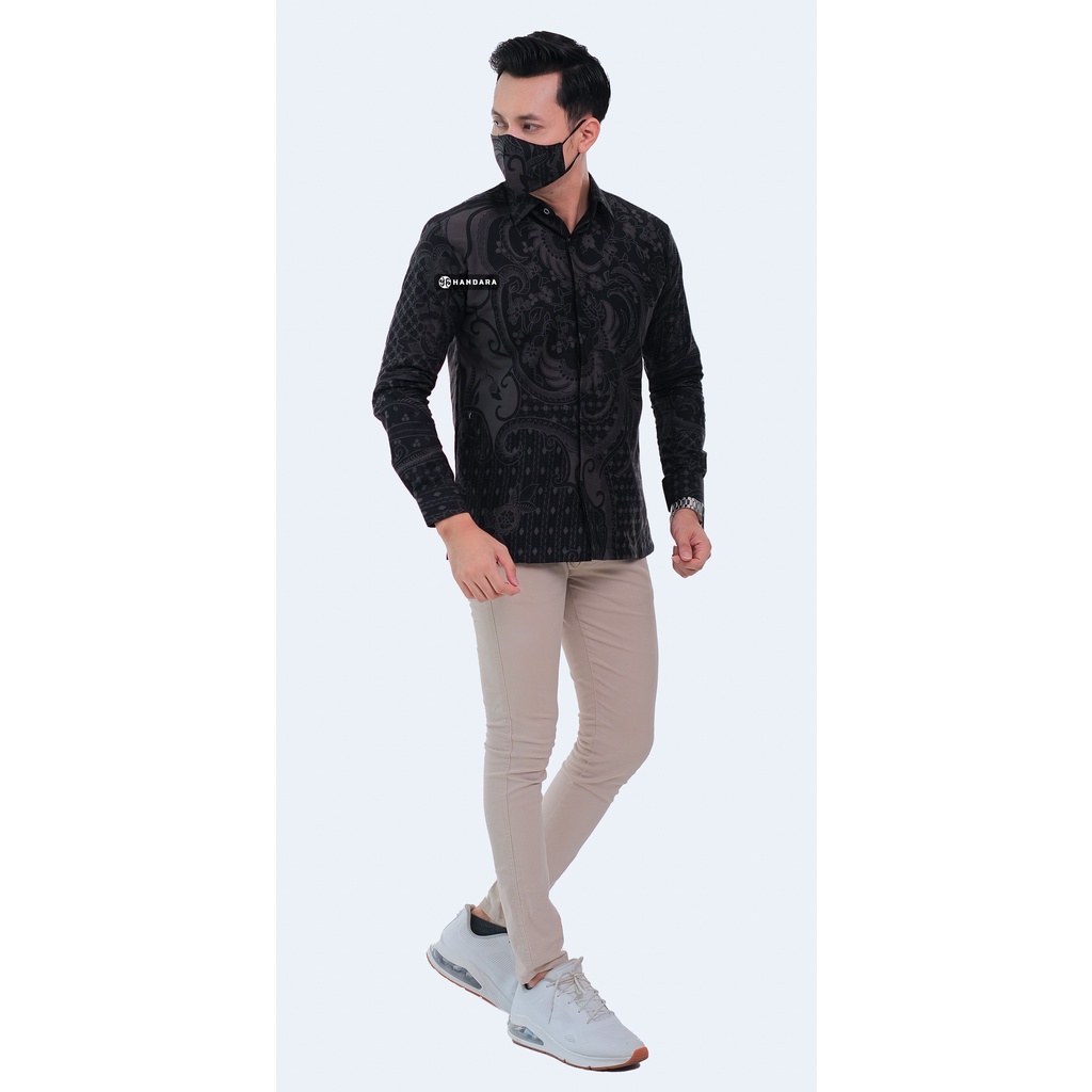 Handara Batik Pria Lengan Panjang Slim Fit Premium Sawunggaling Tarung Hitam HB-163