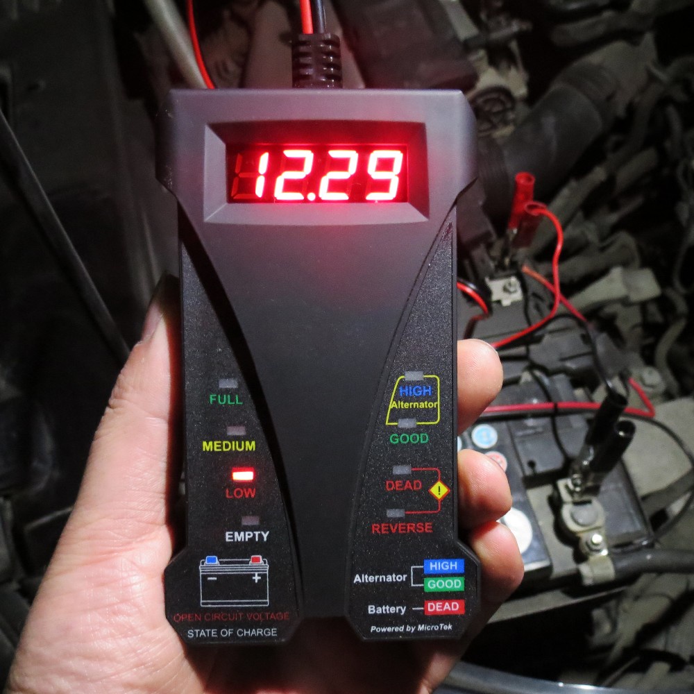 TERLARIS Tester Baterai Digital Voltmeter Analyzer 12V, Alat Uji Test Baterai Accu Aki Mobil Motor