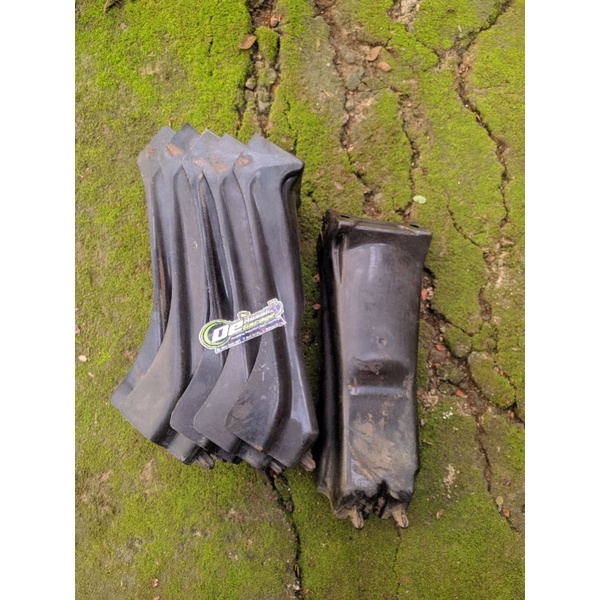 Baru Sambungan Tengah Spakbor Belakang Gl100/125 Original Second