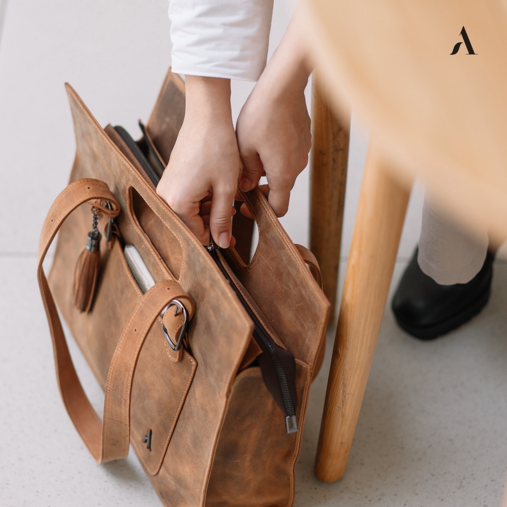 Alona Leather Tas Totebag Wanita Cewek Kulit Asli Althea Bag / Totebag Kekinian Model Terbaru Tas Berkapasitas Besar / Tas Bahu Kulit Asli / Tas Kantor Wanita Tas Cewek Fashionable Original Branded