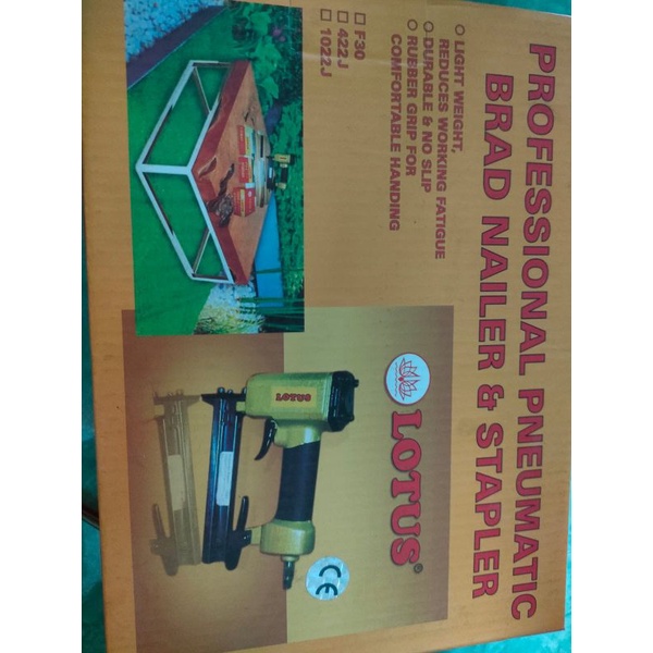 

Alat Staples kompresor