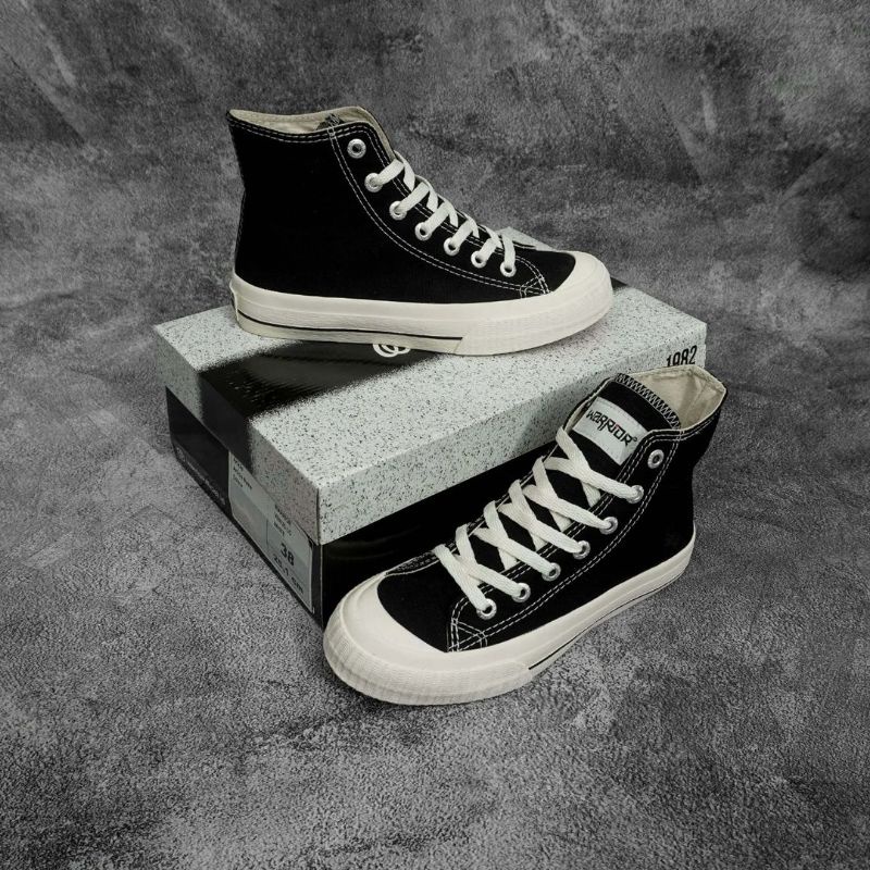 Sepatu Lokal Sepatu Warrior Venus Black White High Cut Original Sepatu Warrior | Sepatu Hitam Putih 