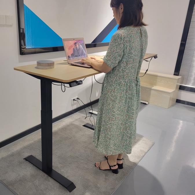 Standing Desk / Adjustable Electric Desk / Meja Kantor Electric Frame