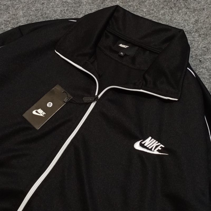 TRACKTOP NIKE BLACK BORDIR FULL TAG LABEL CASUAL