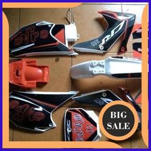 onderdil Body set crf 230 merk SND plus decal 140ZZ3