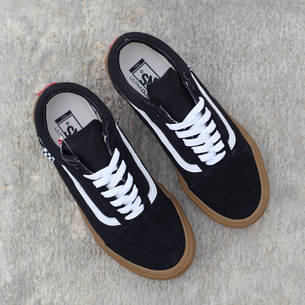 OLD SKOOL BLACK GUM LIMITED EDITION