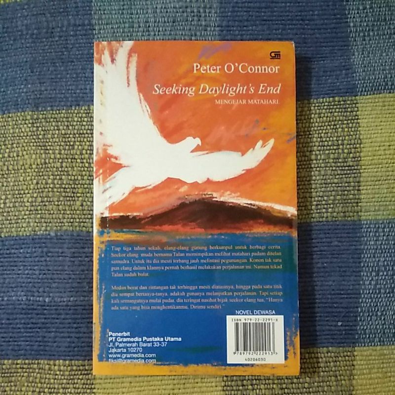Novel 2in1. 2 cerita dalam 1 buku. Peter O'Connor. Bahasa Indonesia. Gerhana Terakhir/ When Tomorrow