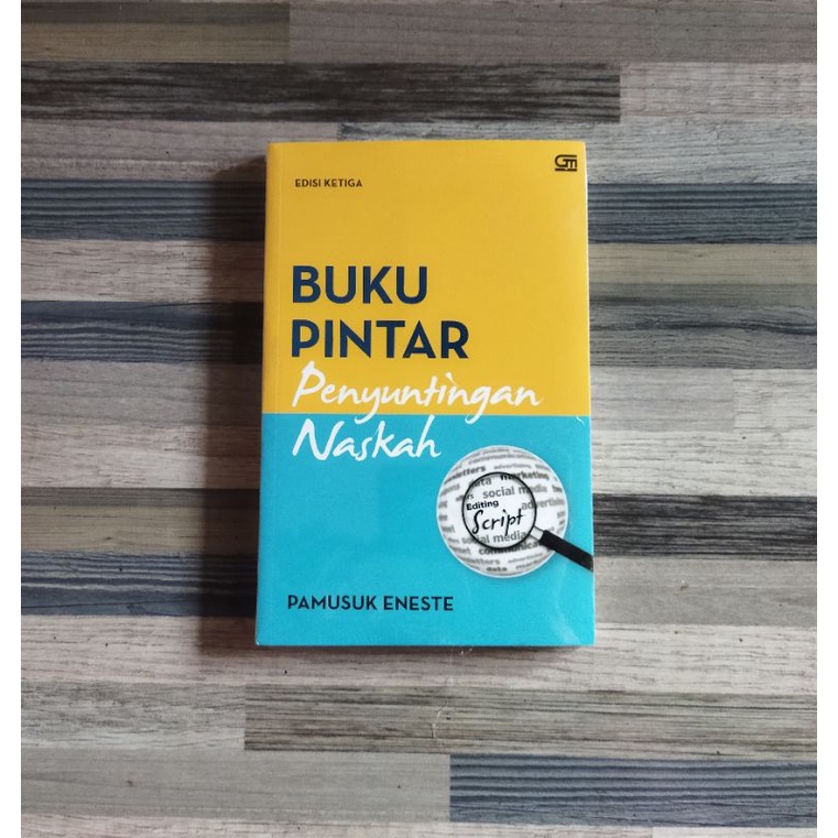 BUKU PINTAR PENYUNTINGAN NASKAH