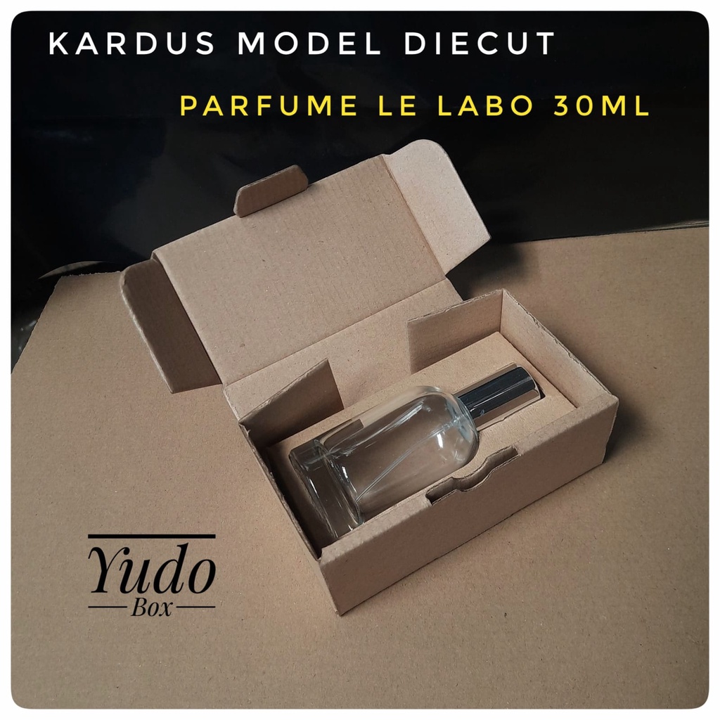 

karton kardus uk. 11x5,5x4 cm model diecut parfum le labo 30 ml