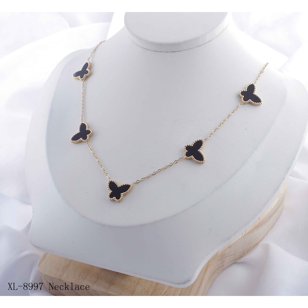 Kalung Titanium Permata Hitam /Putih Cantik Perhiasan Wanita 8997