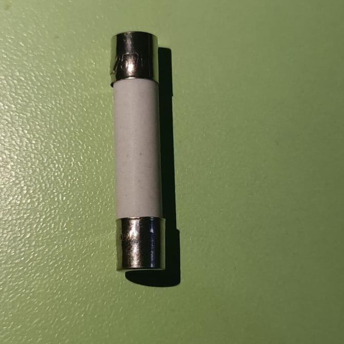 FUSE Keramik 3A 3 Amper 250V Fius 6x30mm Sekring Sekring Fuse Ceramic rajaav77 Kualitas Baik