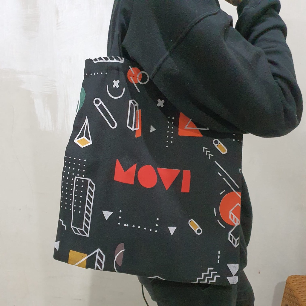 TOTE BAG KANVAS MOVI BLACK