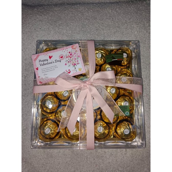 

COKLAT FERRERO ROCHER 24 COKLAT PREMIUM / KADO VALENTINE