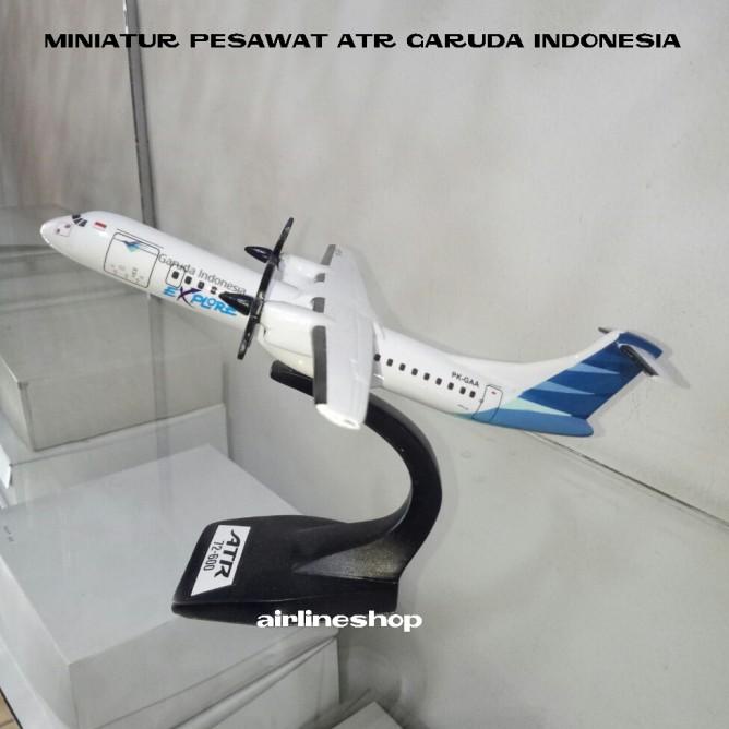 Miniatur Pesawat Atr Garuda Indonesia