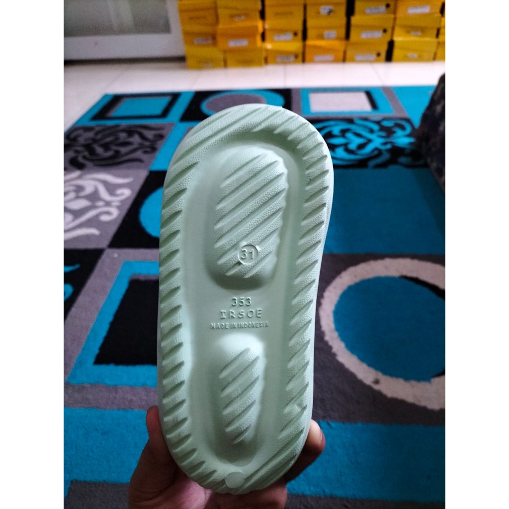 sandal perempuan slide 353 size 30-40 /sandal wanita terbaru merek irsoe