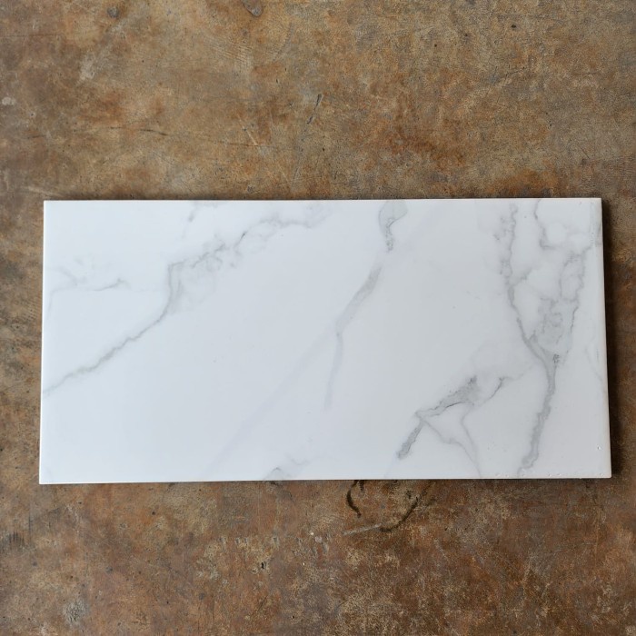 Keramik Dinding Halus 30x60 KIA Beryl White