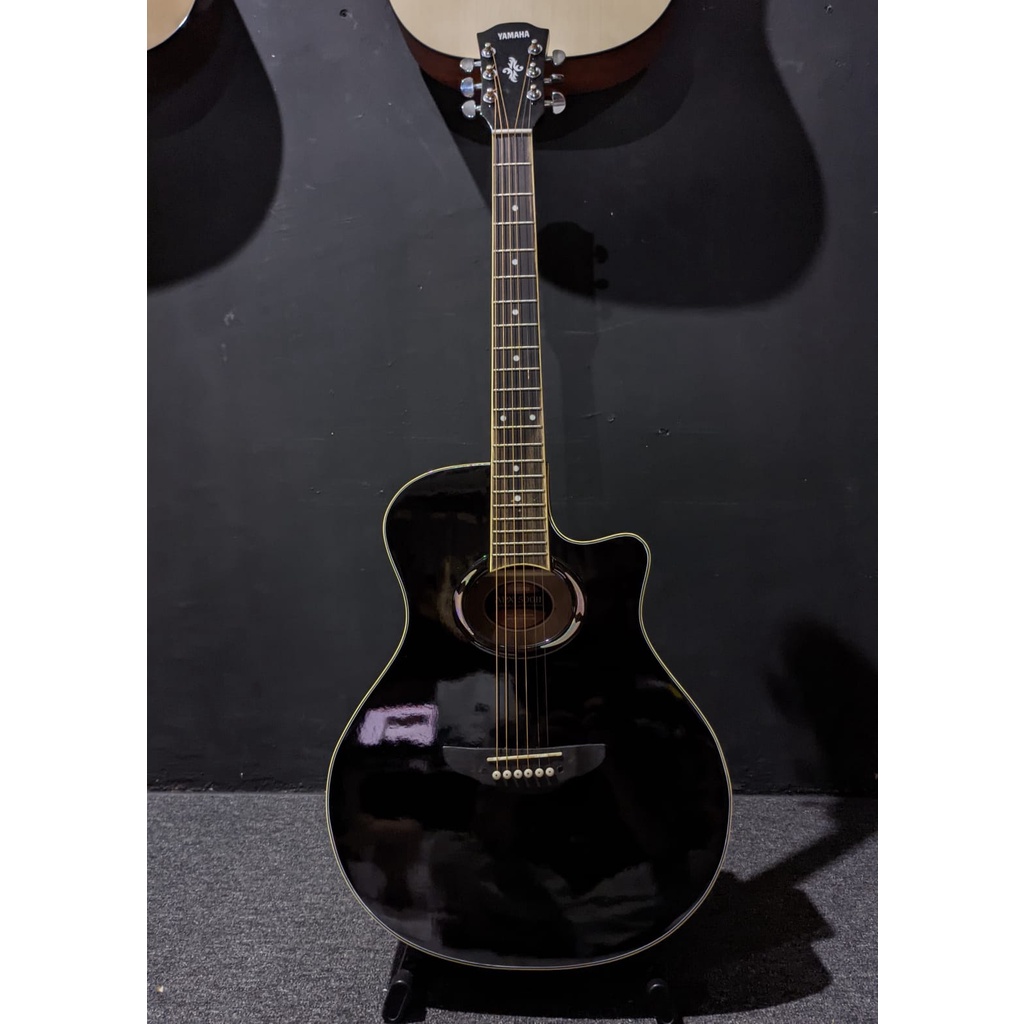 Gitar Akustik Yamaha APX 500 II