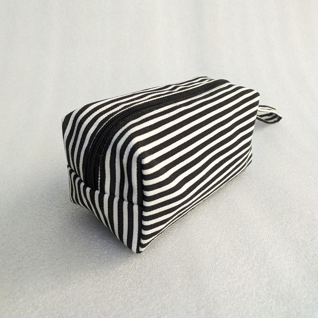 Pouch Kanvas Kotak Bisa Untuk Souvenir 18x9x7cm Varian Stripe