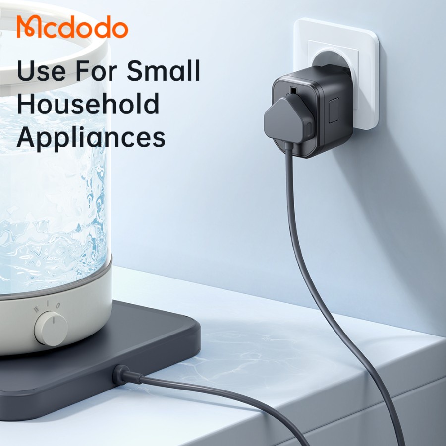 MCDODO Universal Travel Adaptor USB + Type C PD FAST Charging 20W