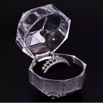 Box Cincin Mika Crystal Transparan Tempat Kotak Perhiasan Acrylic Wadah Emas Unik