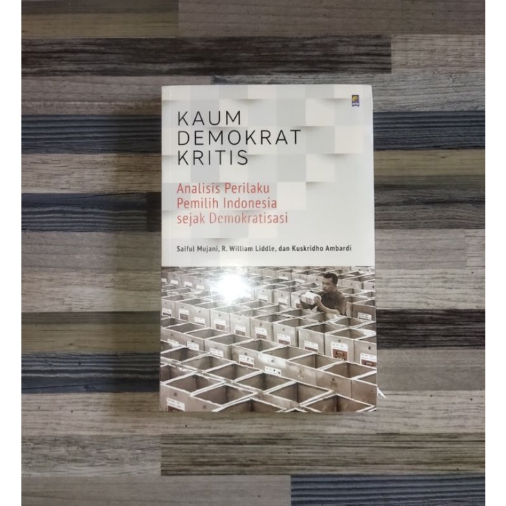 KAUM DEMOKRAT KRITIS
