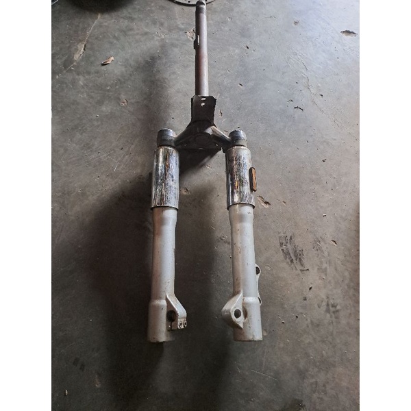 shockbreaker shock depan piaggio vespa liberty 1 set segitiga original copotan