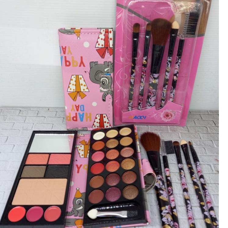 code 0w0Vk 1SET KUAS BRUSH +EYESHADOW DOMPET ANYLADY