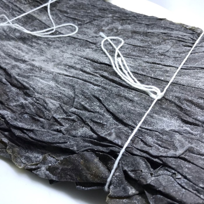 

Dry Seaweed / Konbu / Rumput Laut Kering/ Kelp - Sun-dried - 500gr