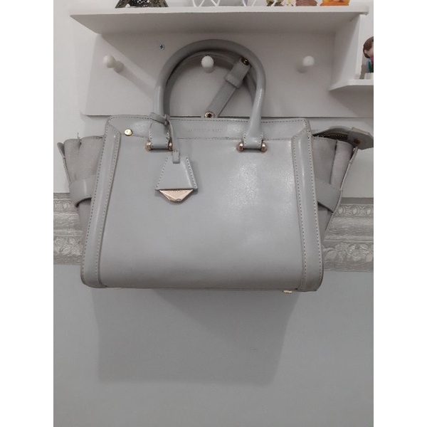 Tas Charles and keith Preloved