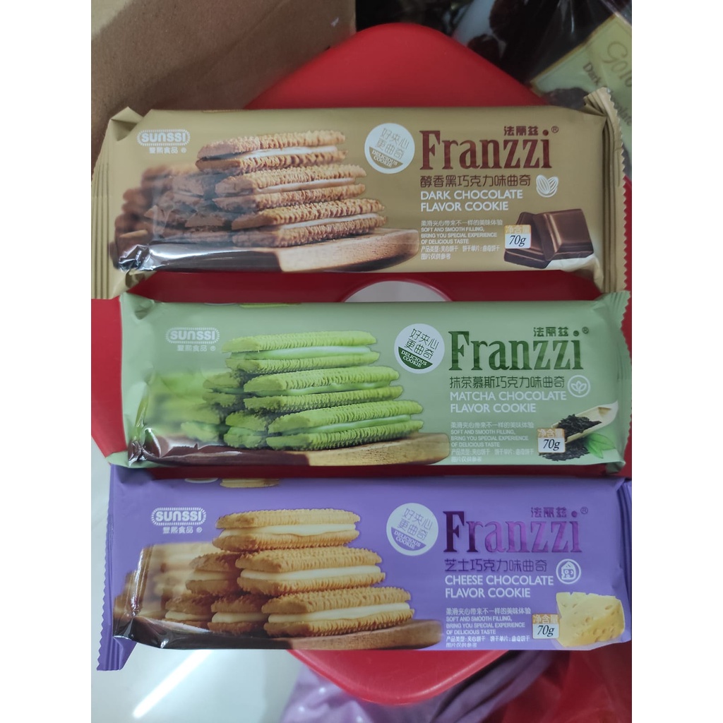 

Franzzi / Biskuit Franzzi / Biskuit Isi Aneka Macam Rasa