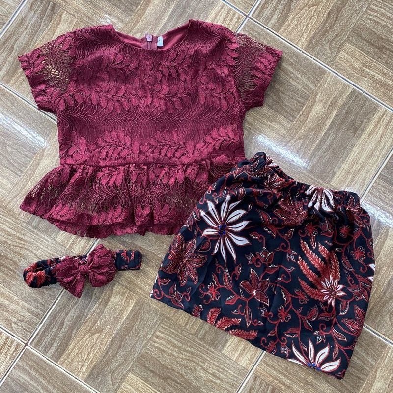 KEBAYA ANAK TEDAK SITEN