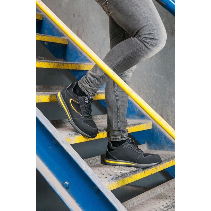 Sepatu Safety Jogger TURBO S3